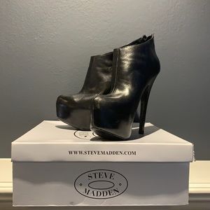 Steve Madden Dafni Bootie